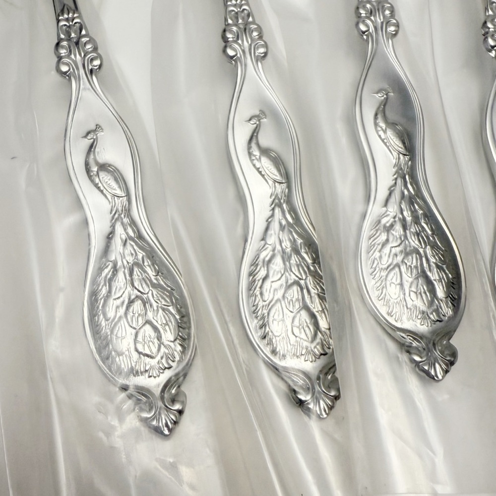 Wallace Peacock Set of 8 Salad Forks Stainless Steel 18/10 NEW - Picture 2 of 4